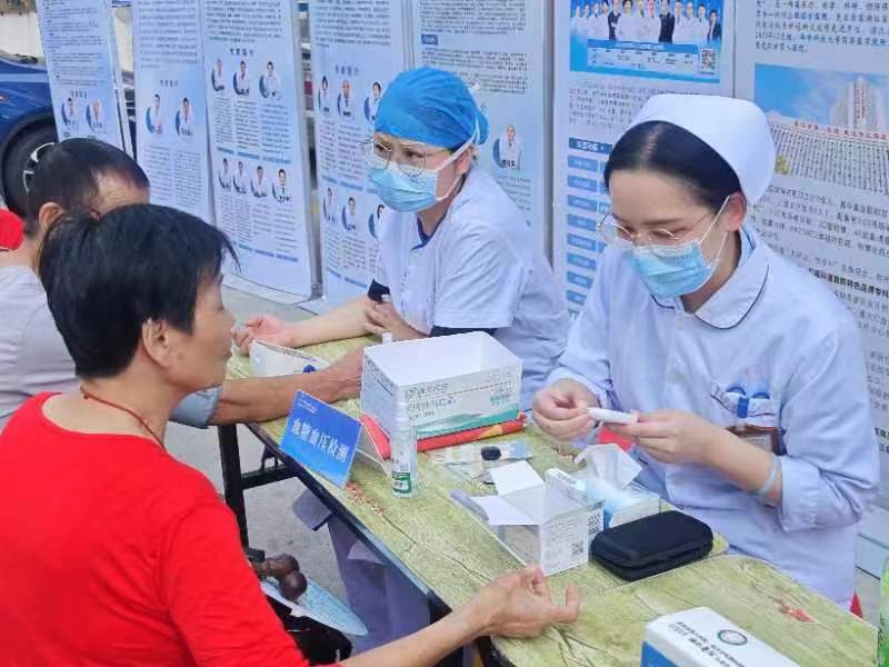 亚马逊公司将推出 AI 生成的医疗健康服务如何从商业角度解读此举？