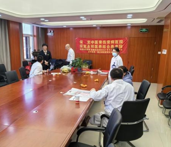 保定银行：组织义诊送健康 惠民服务暖人心