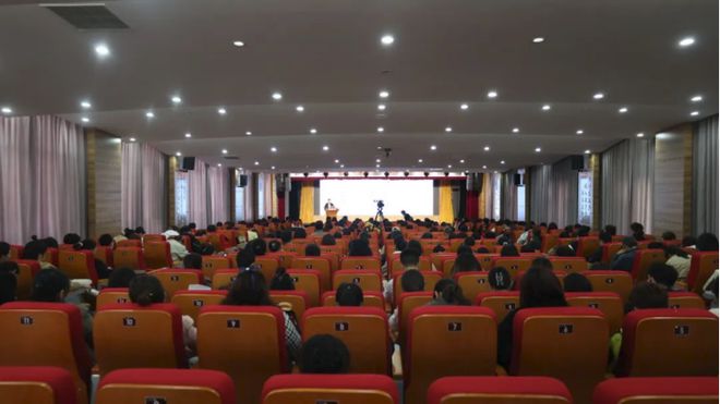 泛亚电竞下载烟台市福山区举办“营养引领体重管理 医疗助力健康防线”专题培训会