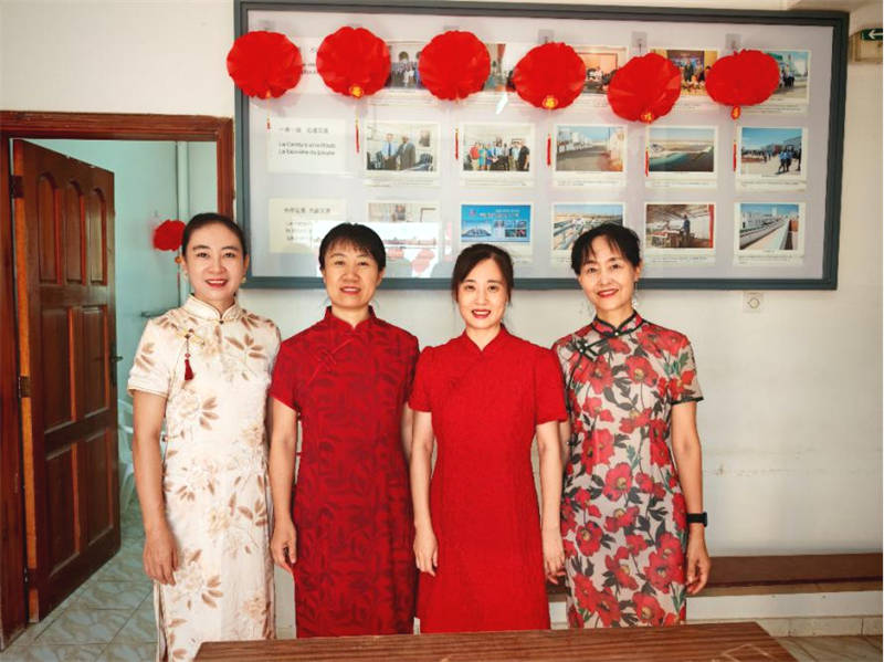 万里泛亚电竞登录援吉路医者仁心长(图2)