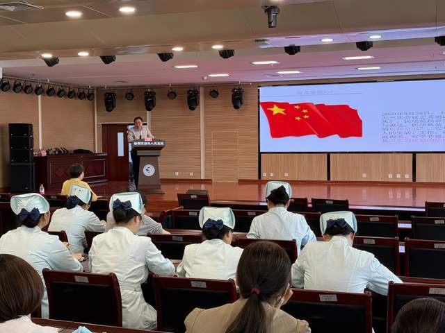 泛亚电竞入口强化法治意识 保障医疗安全——郑州市第三人民医院开展法律法规知识培训(图3)