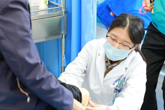 泛亚电竞全新升级这家社区卫生服务站搬家啦