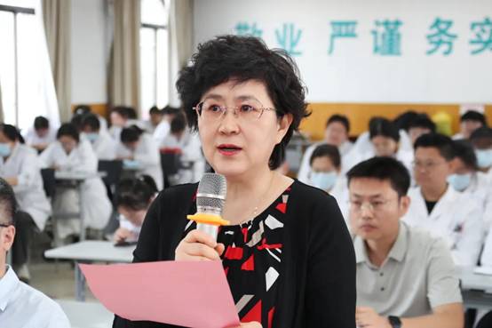 泛亚电竞临汾市中心医院举办“五四青年节”医疗质量知识竞赛(图3)