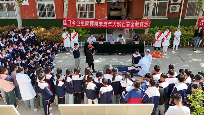 泛亚电竞官网医校联动：播撒急救与中医知识的希望种子(图2)