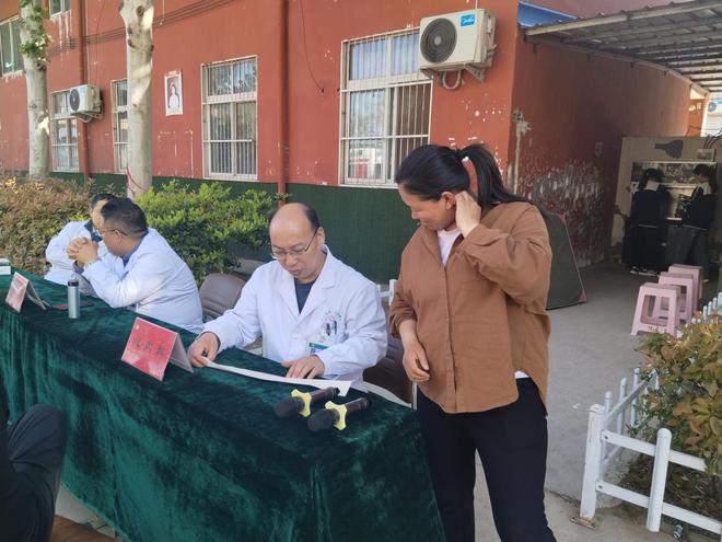 泛亚电竞官网医校联动：播撒急救与中医知识的希望种子(图9)